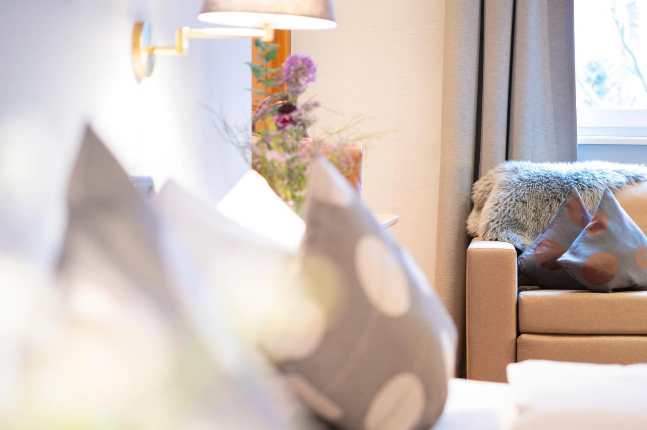 Landhotel 3Kronen Adelsdorf Eksteriør bilde