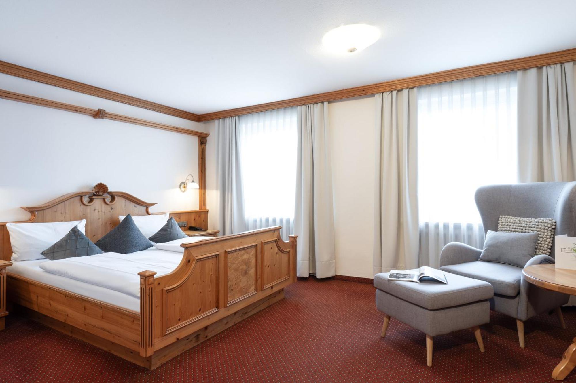 Landhotel 3Kronen Adelsdorf Eksteriør bilde